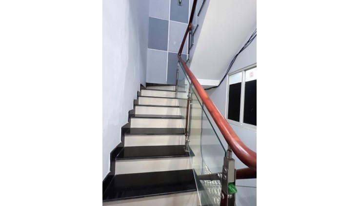 Bán nhà 40m2, 3 tầng, 3PN, 3WC, Mã Lò, Bình Tân - 4.7 tỷ